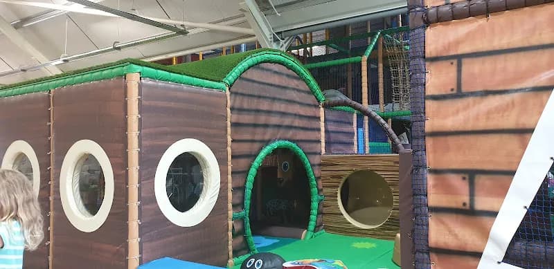 Ed & Molly's Playbarn