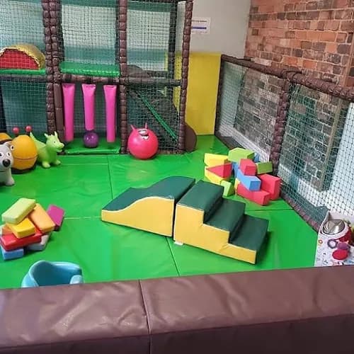 Little Brown mouse play cafe