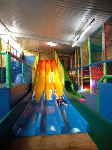 Kidzworld Adventure Play