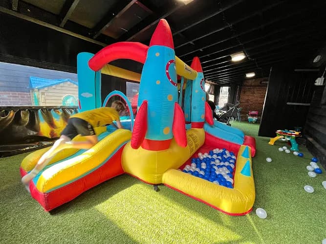 Oliver Hayward Playbarn & Cafe