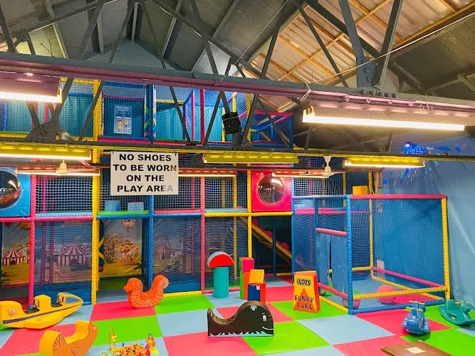 Tumbles Play Gym