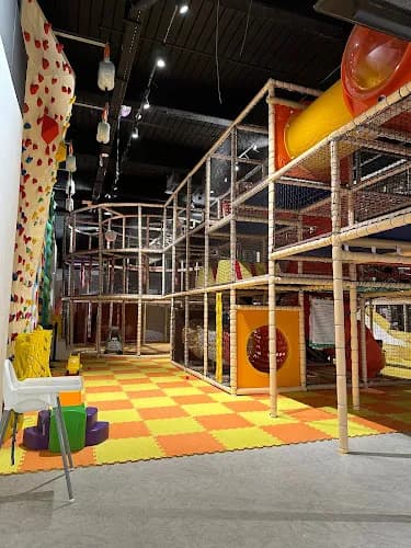 Wacky Kingdom Kingston