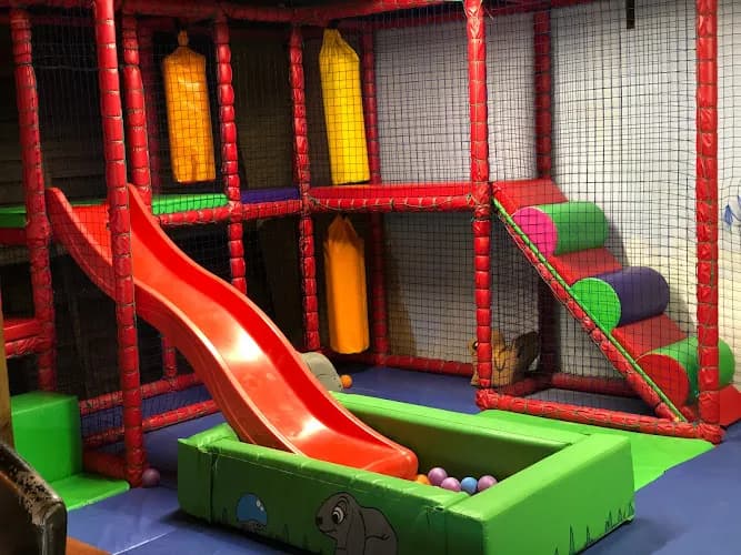 Little Munchkins Play Barn