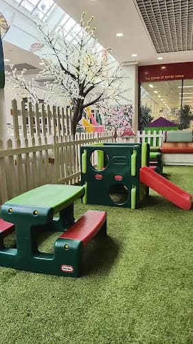 Guildhall indoor family garden