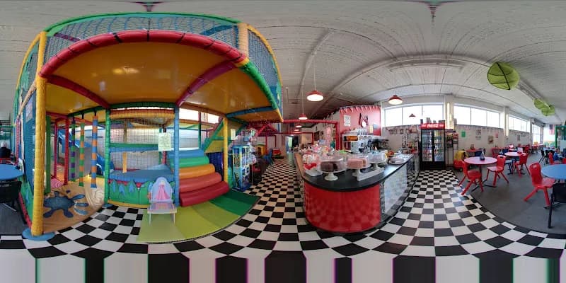 Yanki Doodlz Playzone & Diner