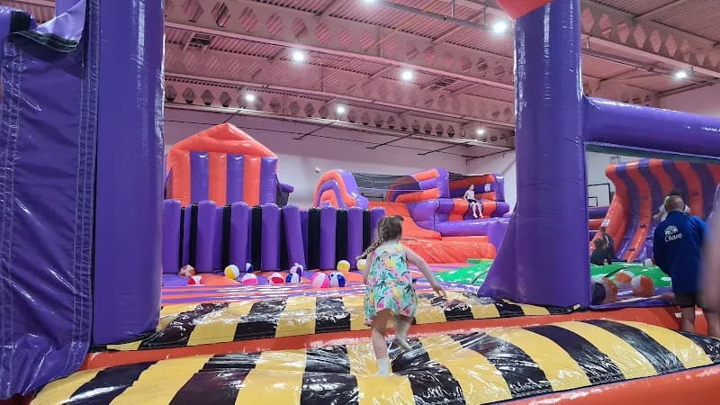 Inflatabubble Theme Park