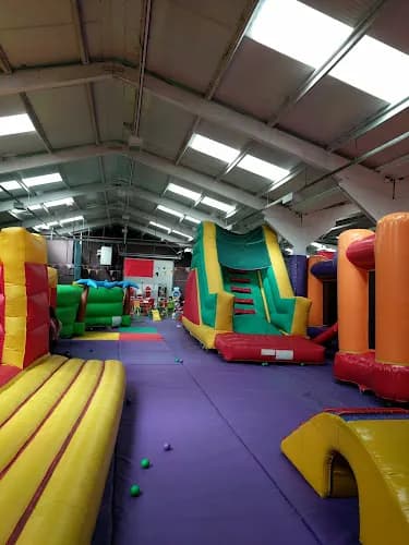 Jumparooz Inflatable Park
